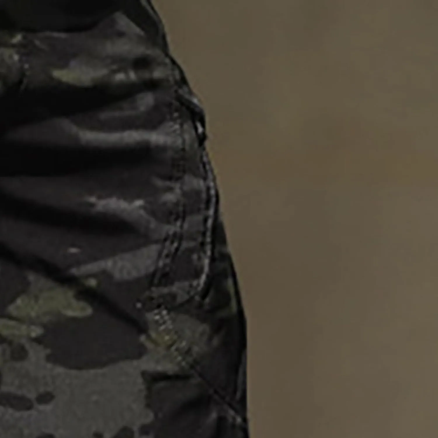 Men's Water Resistant Pants Stretch Overalls with Large Pockets Loose Soft Pants Rainproof Tactical Waterproof Trousers