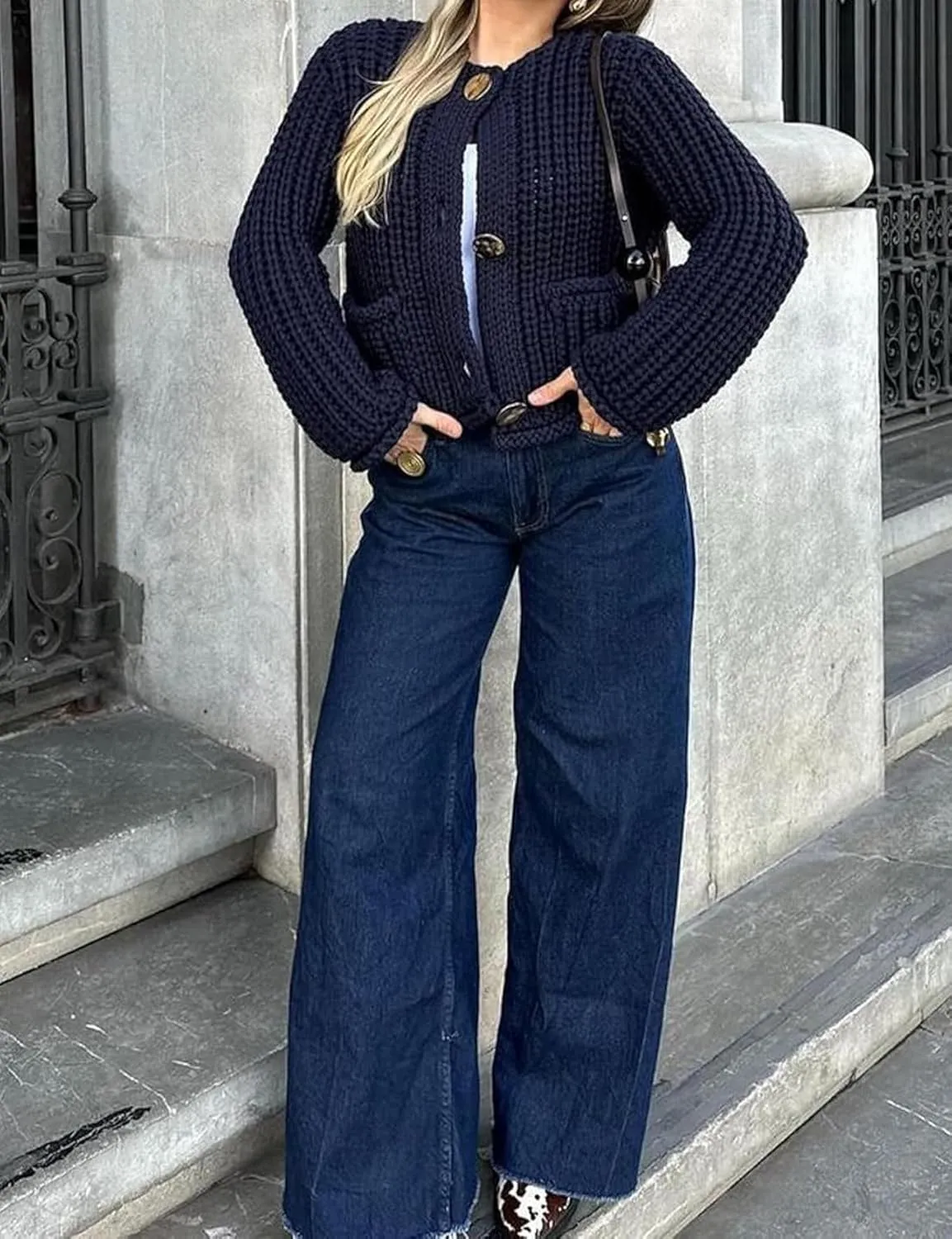 Women Button Down Sweaters Crochet Chunky Knit Long Sleeves Cropped Cardigan Open Front Outwear with Pockets